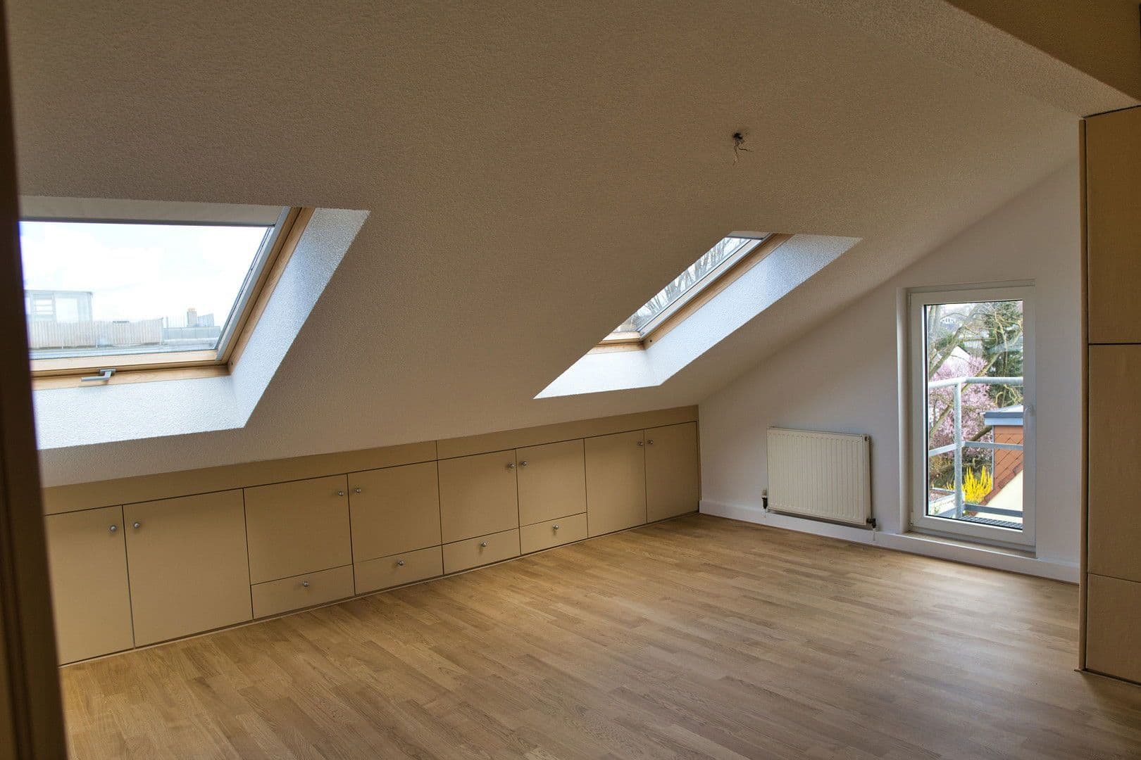 Pronájem bytu 3+1 114 m², Wilhelm-von-Capitaine Strasse 18, Köln, Severní Porýní-Vestfálsko Pronájem bytu 3+1 114 m², Wilhelm-von-Capitaine Strasse 18, Köln, Severní Porýní-Vestfálsko