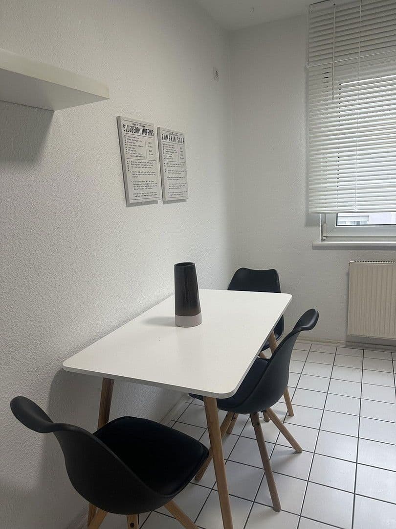 Pronájem bytu 2+kk 21 m², Mannheim, Bádensko-Württembersko Pronájem bytu 2+kk 21 m², Mannheim, Bádensko-Württembersko