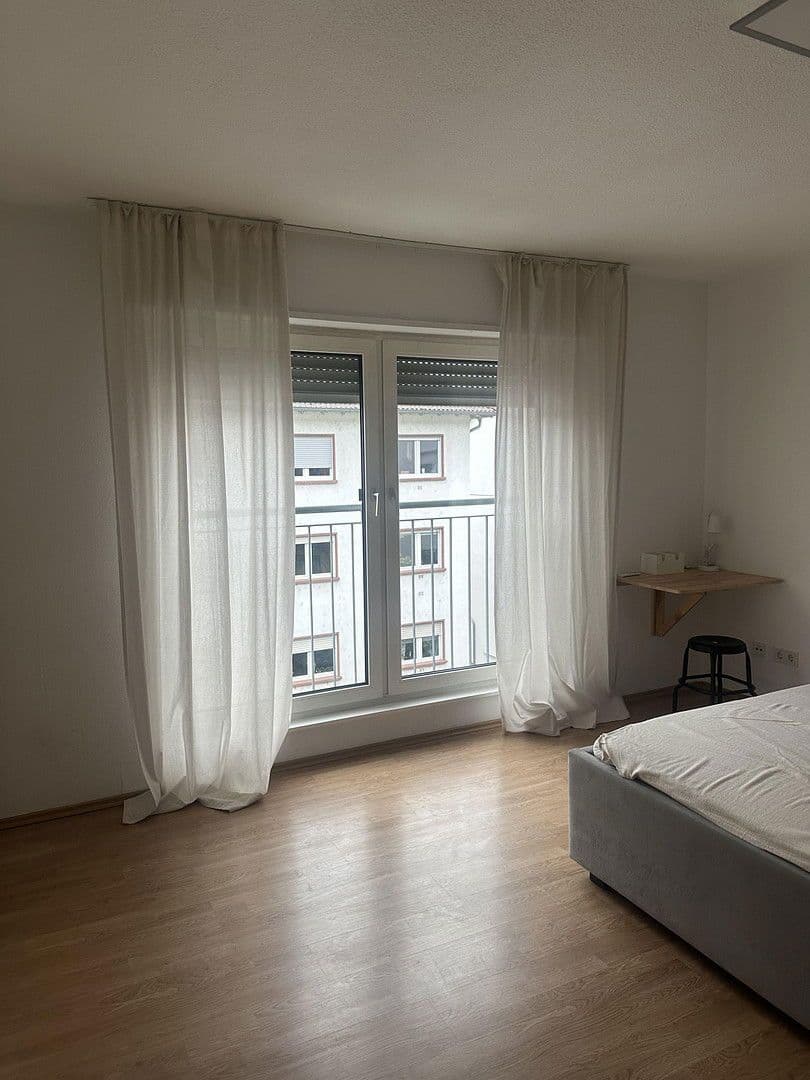 Pronájem bytu 2+kk 21 m², Mannheim, Bádensko-Württembersko Pronájem bytu 2+kk 21 m², Mannheim, Bádensko-Württembersko