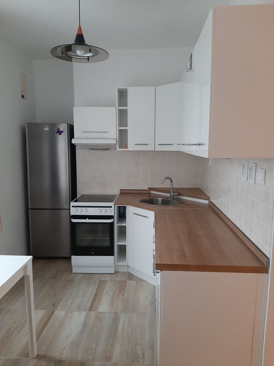 Pronájem bytu 2+1 50 m², Klecany, Středočeský kraj Pronájem bytu 2+1 50 m², Klecany, Středočeský kraj