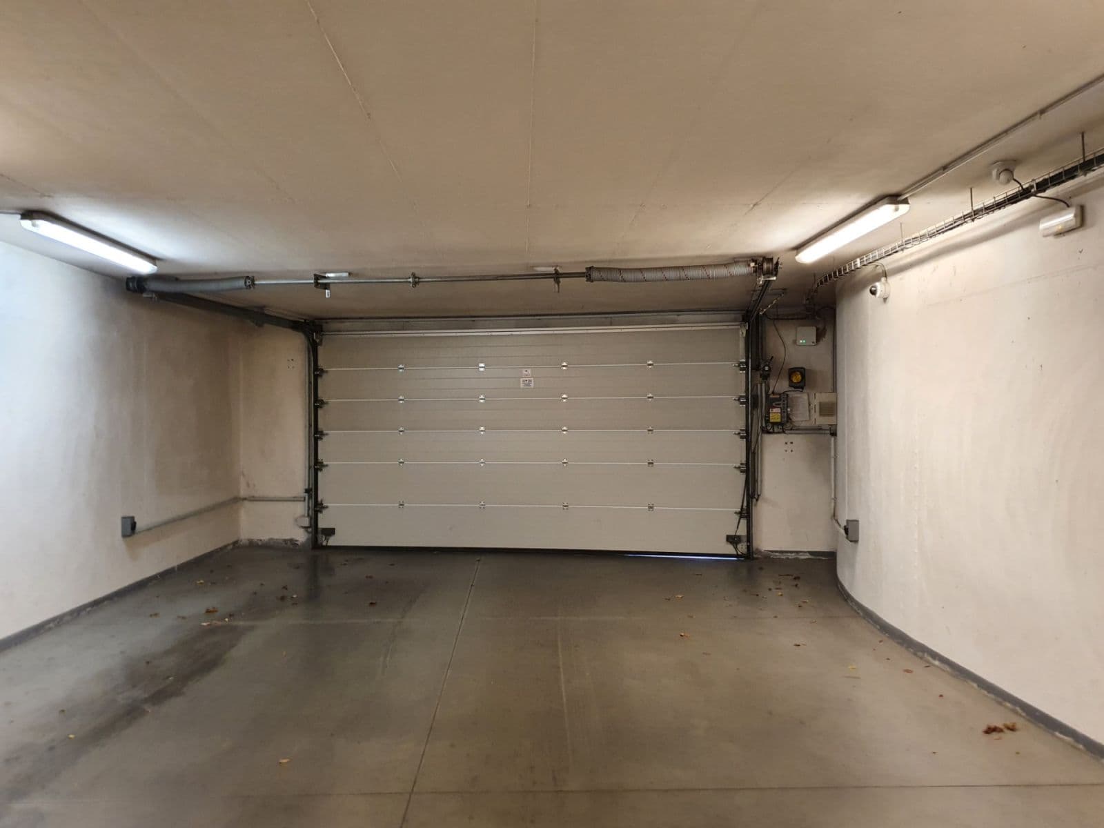 Pronájem garáže 18 m², Skuteckého, Praha, Praha Pronájem garáže 18 m², Skuteckého, Praha, Praha