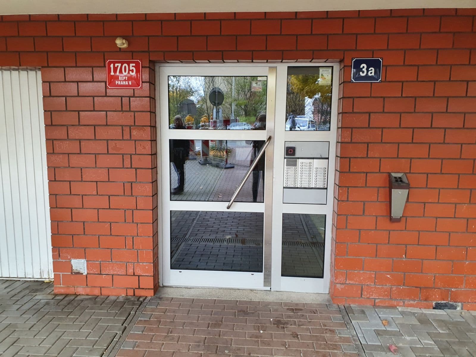 Pronájem garáže 18 m², Skuteckého, Praha, Praha Pronájem garáže 18 m², Skuteckého, Praha, Praha