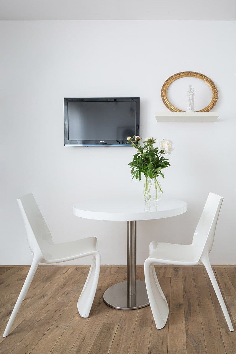 Pronájem bytu 2+kk 55 m², Plzeňská, Praha, Praha Pronájem bytu 2+kk 55 m², Plzeňská, Praha, Praha