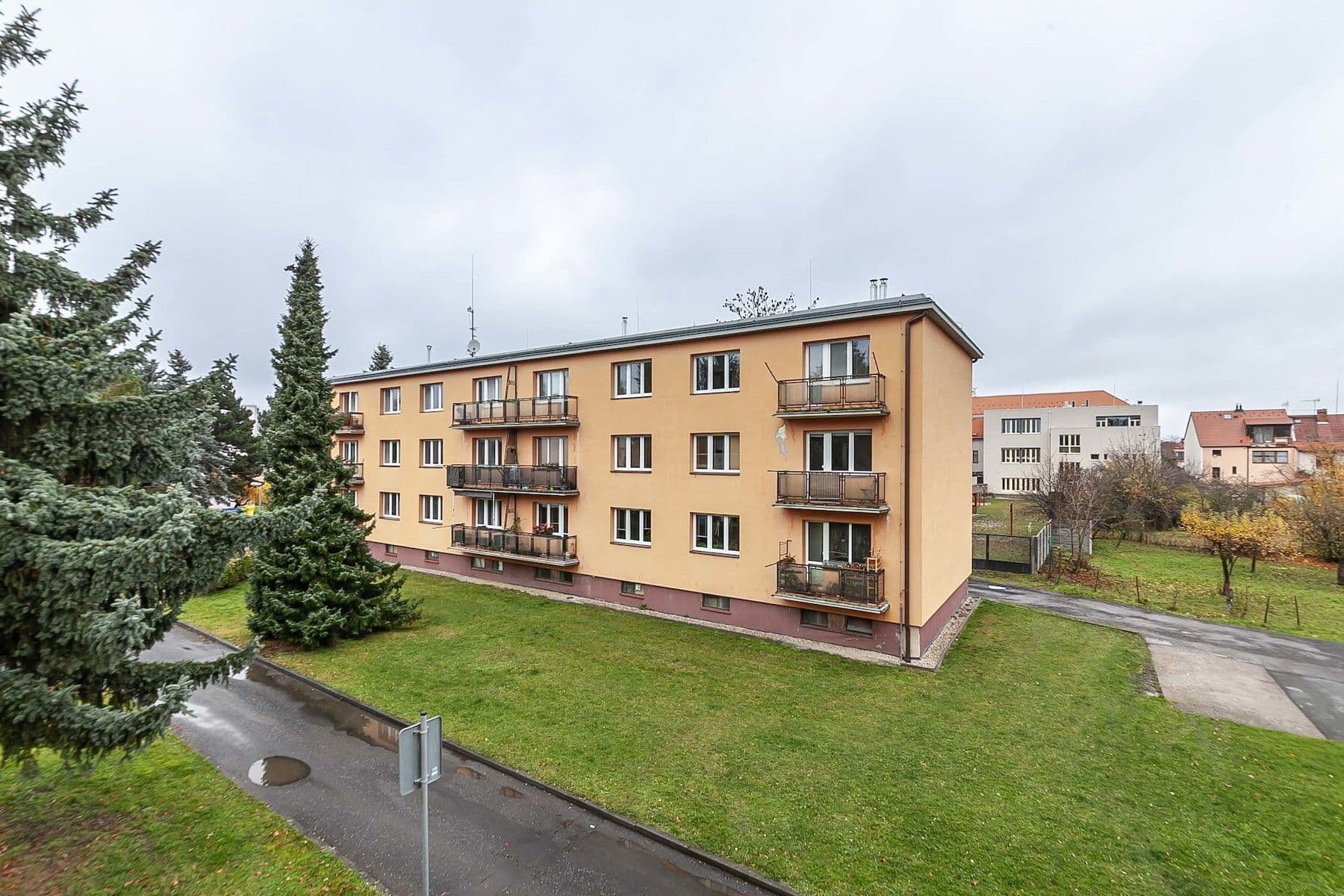 Prodej bytu 3+1 70 m², 1. máje, Uhlířské Janovice, Středočeský kraj Prodej bytu 3+1 70 m², 1. máje, Uhlířské Janovice, Středočeský kraj