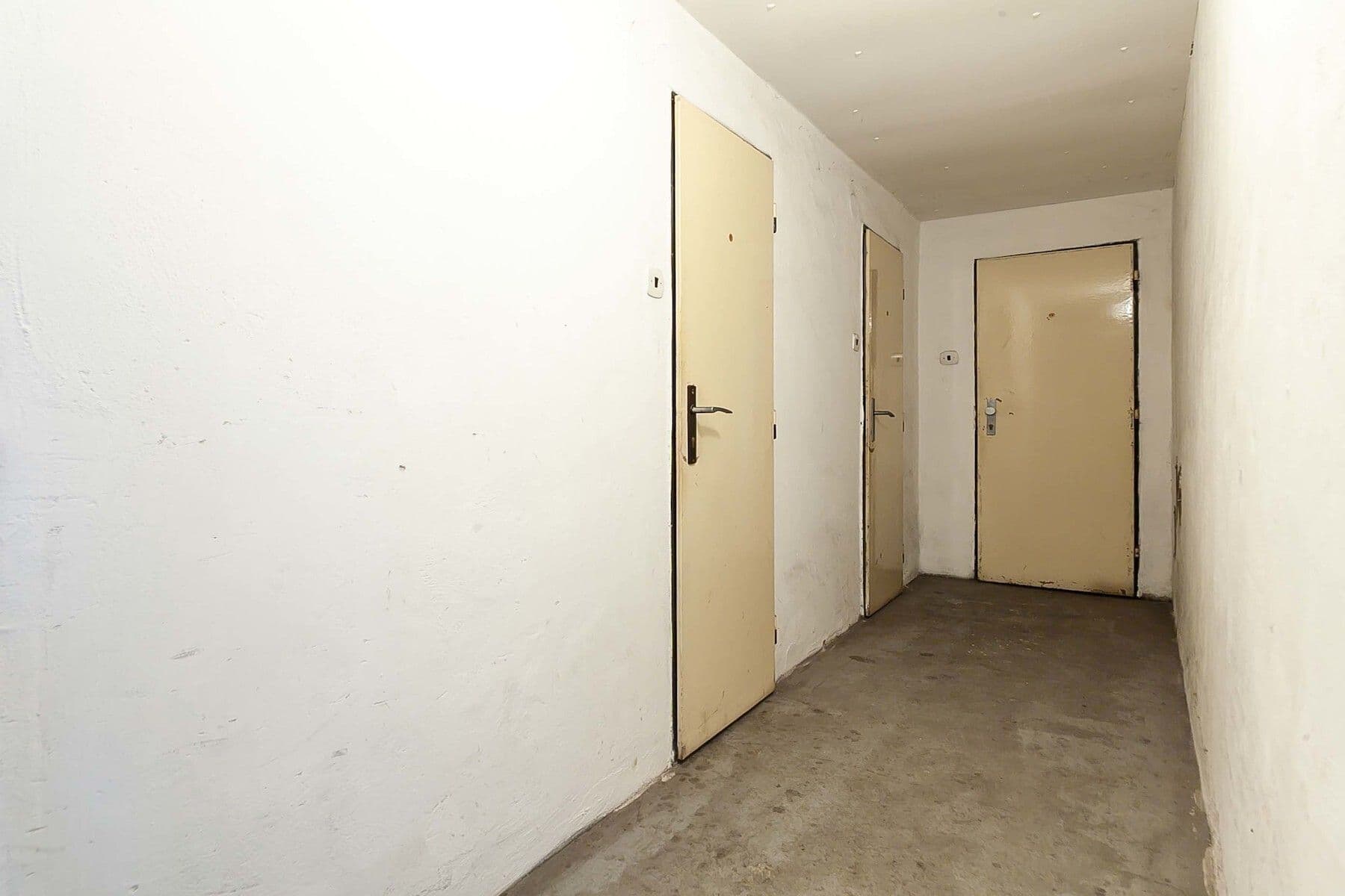 Prodej bytu 3+1 70 m², 1. máje, Uhlířské Janovice, Středočeský kraj Prodej bytu 3+1 70 m², 1. máje, Uhlířské Janovice, Středočeský kraj