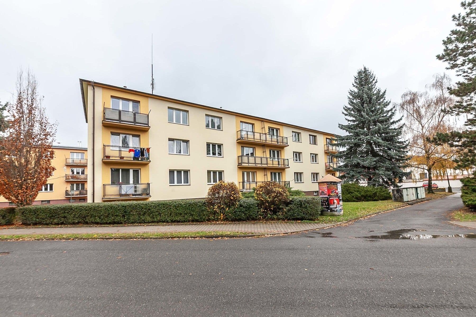 Prodej bytu 3+1 70 m², 1. máje, Uhlířské Janovice, Středočeský kraj Prodej bytu 3+1 70 m², 1. máje, Uhlířské Janovice, Středočeský kraj