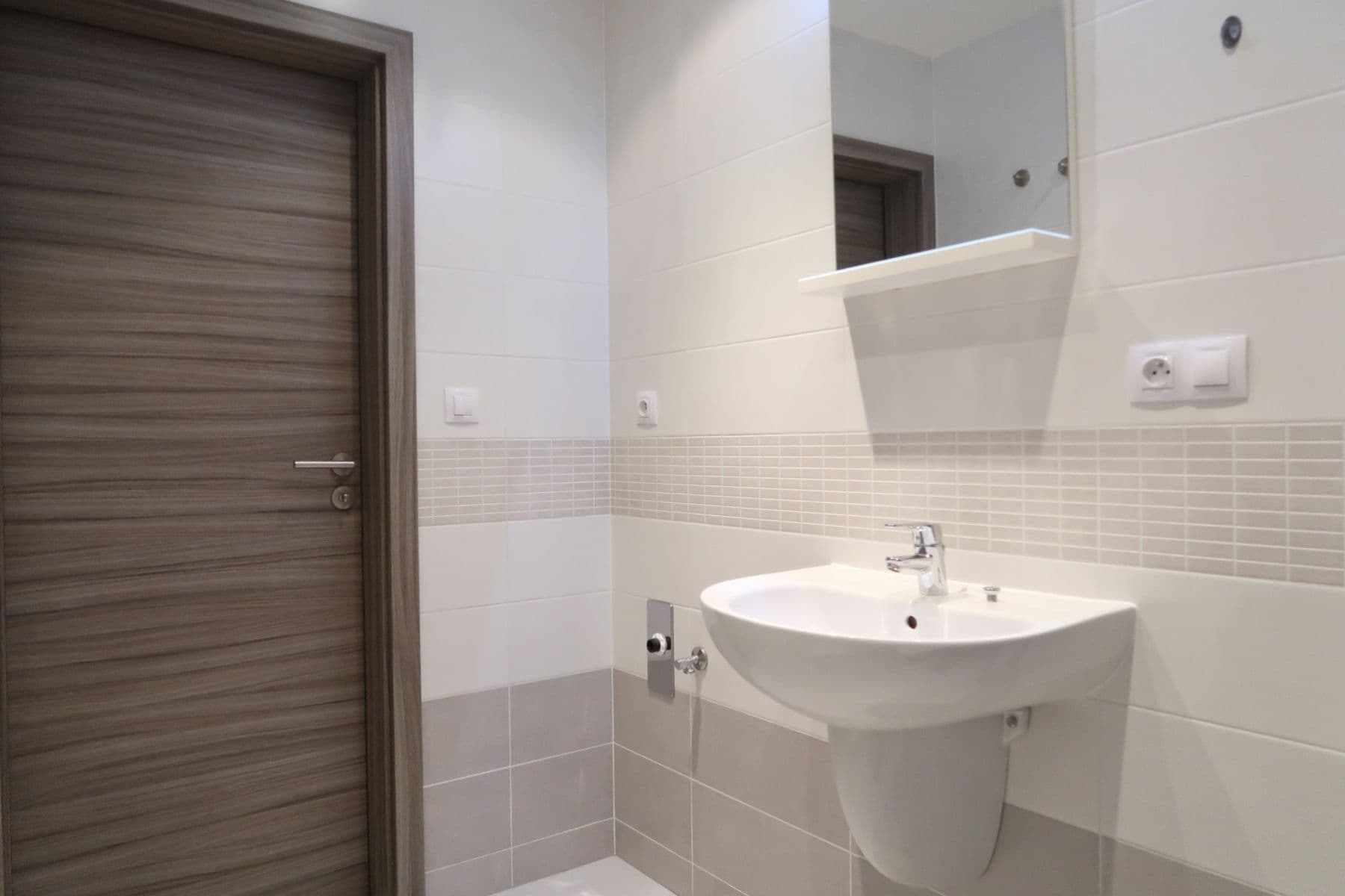 Prodej bytu 1+kk 32 m², Modenská, Praha, Praha Prodej bytu 1+kk 32 m², Modenská, Praha, Praha