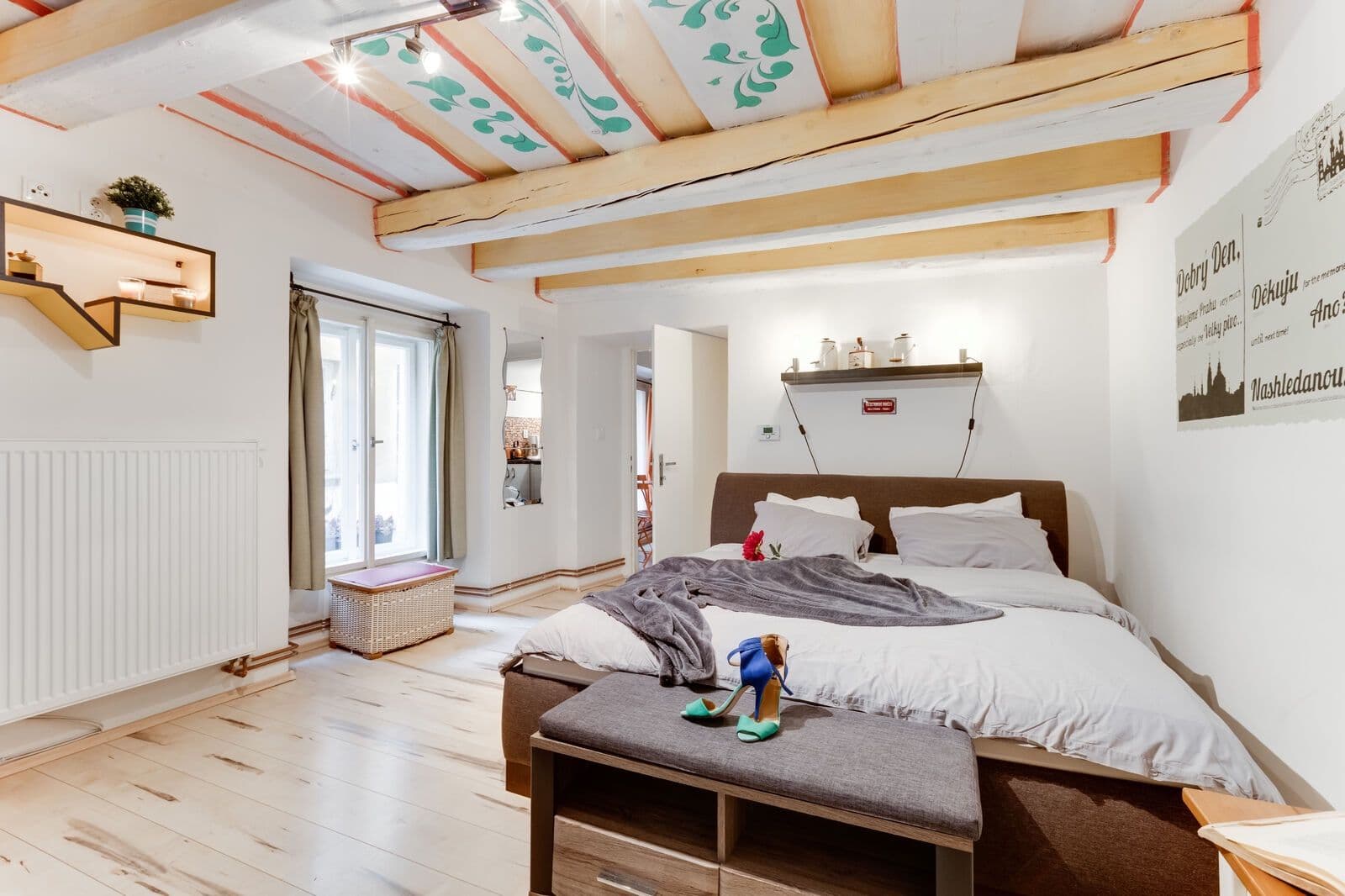 Pronájem bytu 1+1 31 m², Malostranské náměstí, Praha, Praha Pronájem bytu 1+1 31 m², Malostranské náměstí, Praha, Praha