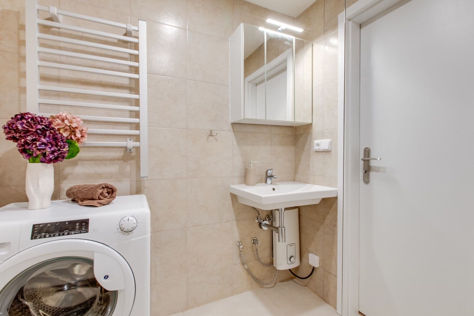 Pronájem bytu 1+kk 38 m², Bakalářská, Praha, Praha Pronájem bytu 1+kk 38 m², Bakalářská, Praha, Praha
