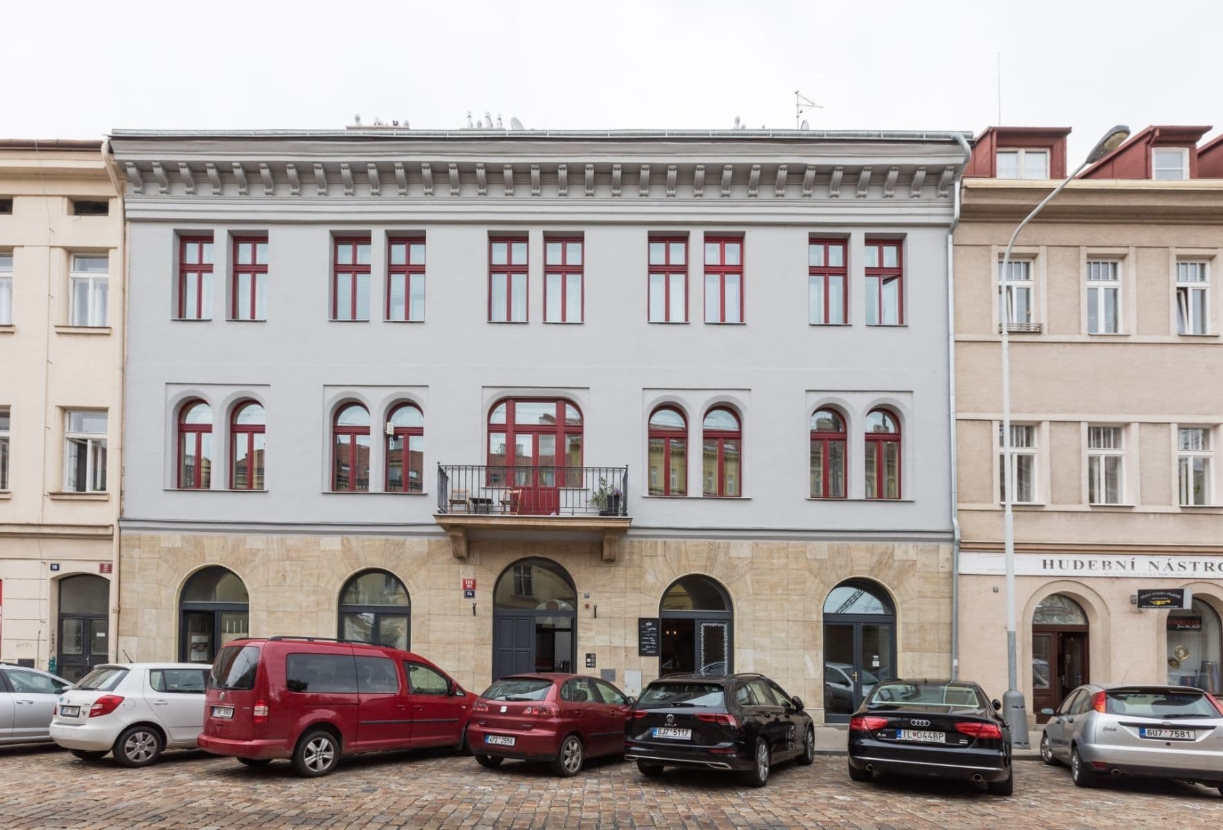 Pronájem bytu 2+kk 55 m², Prvního pluku, Praha, Praha Pronájem bytu 2+kk 55 m², Prvního pluku, Praha, Praha