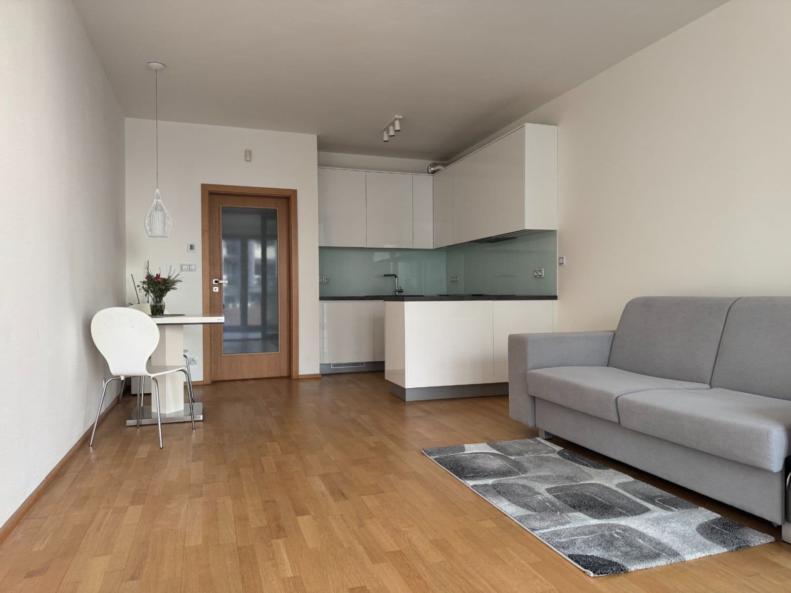 Pronájem bytu 1+kk 44 m², Vojenova, Praha, Praha Pronájem bytu 1+kk 44 m², Vojenova, Praha, Praha