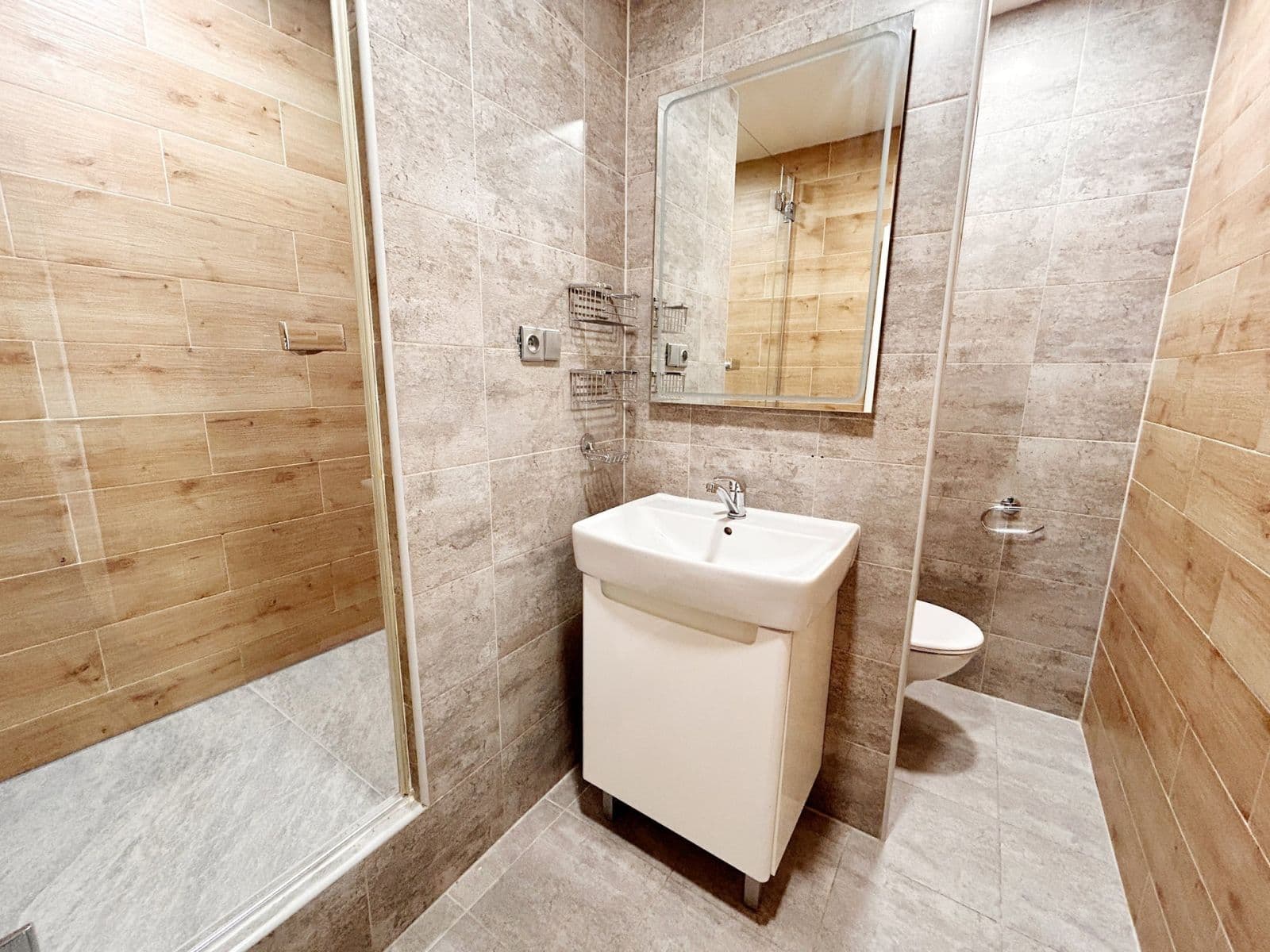 Pronájem bytu 2+1 59 m², Střekovská, Praha, Praha Pronájem bytu 2+1 59 m², Střekovská, Praha, Praha