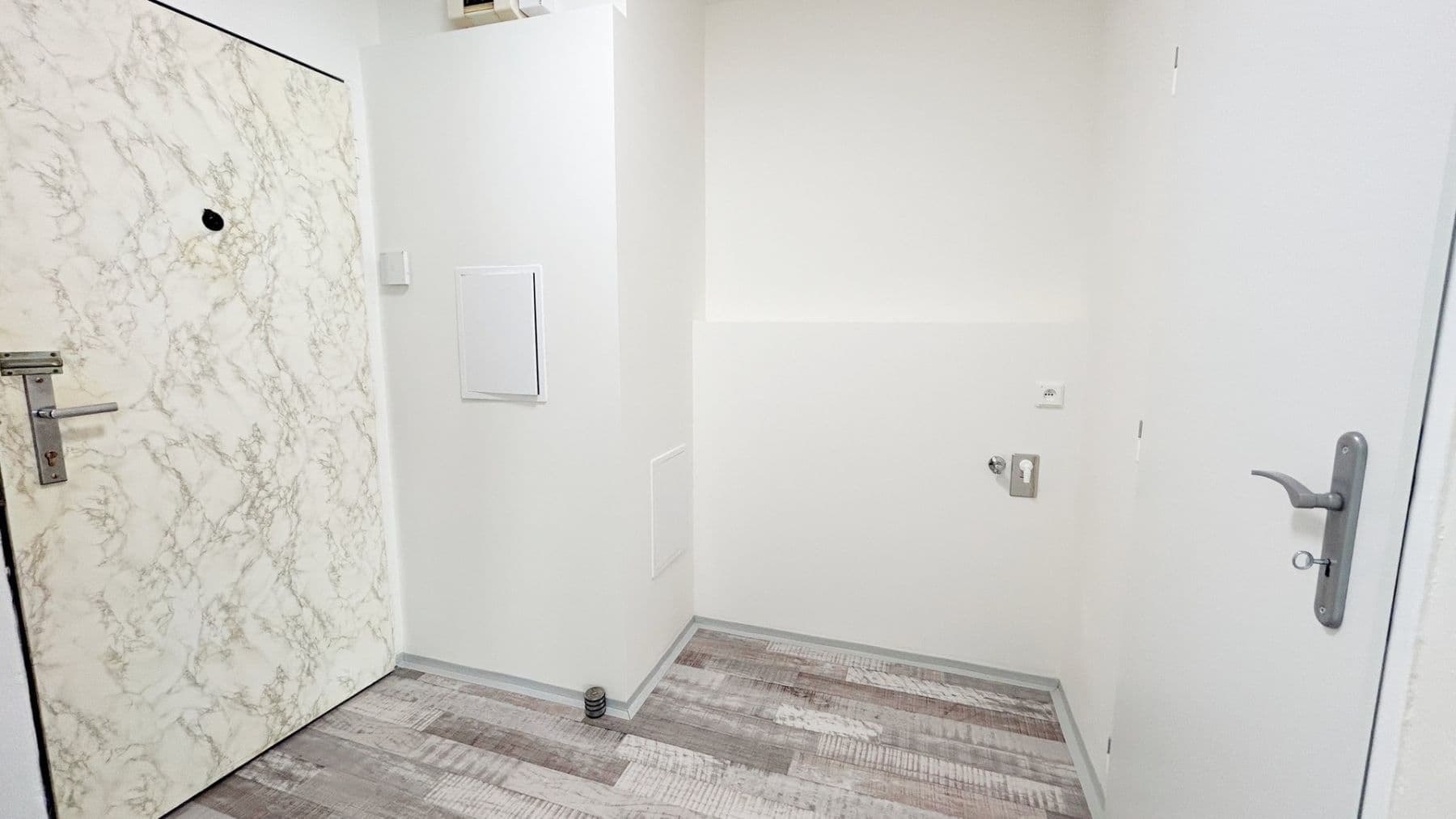 Pronájem bytu 3+kk 69 m², náměstí Sítná, Kladno, Středočeský kraj Pronájem bytu 3+kk 69 m², náměstí Sítná, Kladno, Středočeský kraj