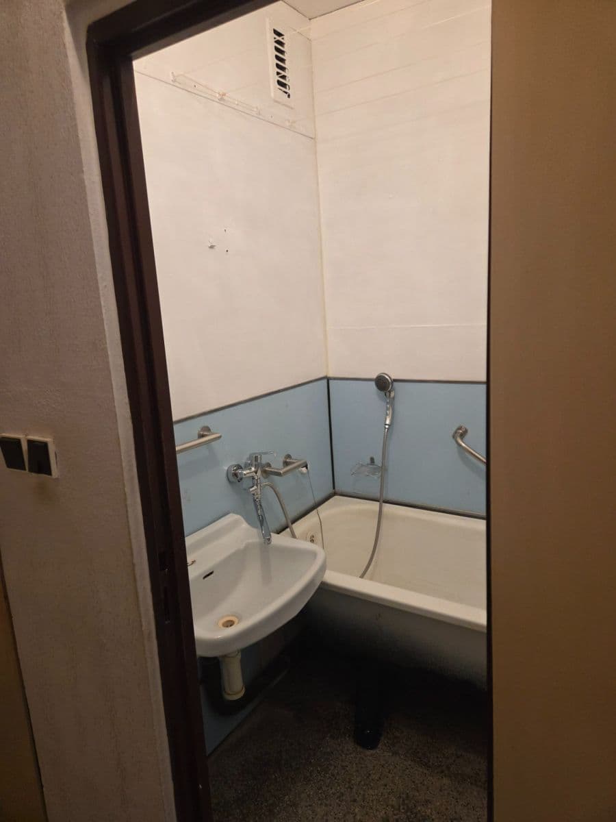 Prodej bytu 2+1 54 m², Havanská, Kladno, Středočeský kraj Prodej bytu 2+1 54 m², Havanská, Kladno, Středočeský kraj