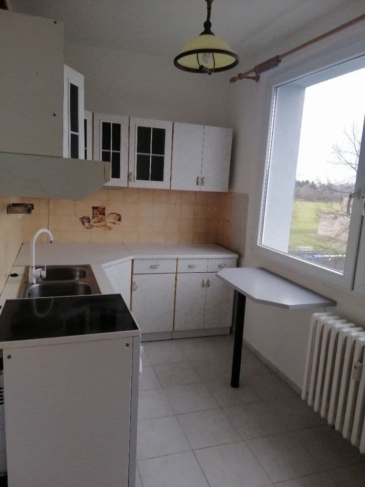 Pronájem bytu 2+1 60 m², V Lukách, Heřmanův Městec, Pardubický kraj Pronájem bytu 2+1 60 m², V Lukách, Heřmanův Městec, Pardubický kraj