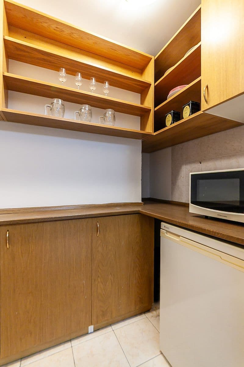 Prodej kanceláře 138 m², Vršovické náměstí, Praha, Praha Prodej kanceláře 138 m², Vršovické náměstí, Praha, Praha