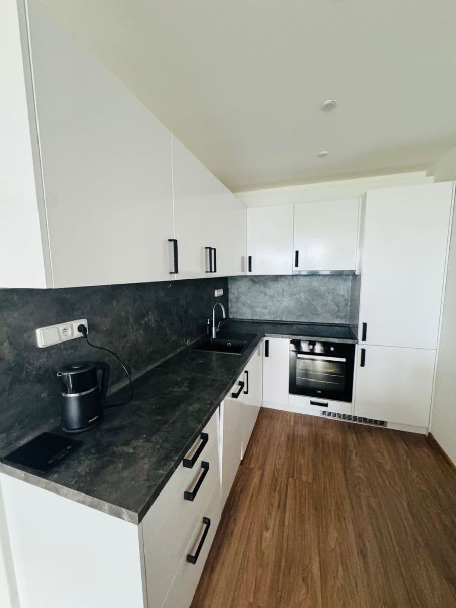 Prodej bytu 2+kk 43 m², Kurčatovova, Praha, Praha Prodej bytu 2+kk 43 m², Kurčatovova, Praha, Praha