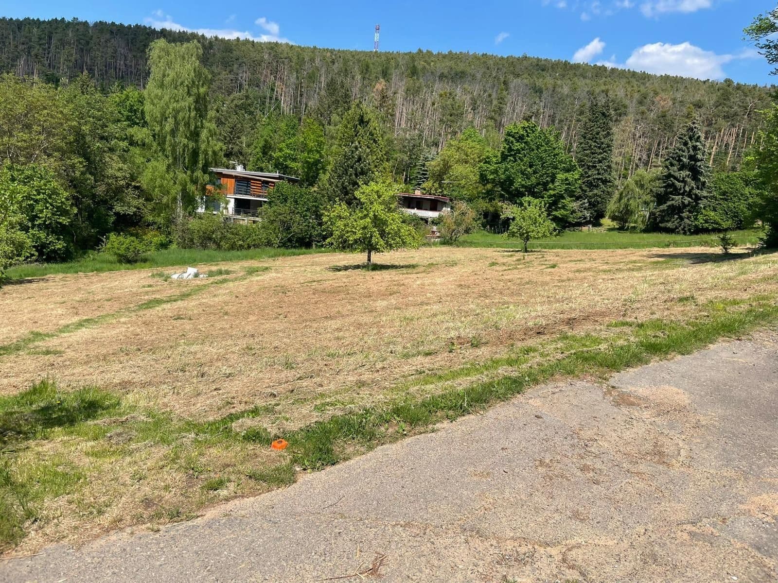 Prodej chaty, chalupy 57 m², pozemek 500 m², Milešov, Středočeský kraj Prodej chaty, chalupy 57 m², pozemek 500 m², Milešov, Středočeský kraj