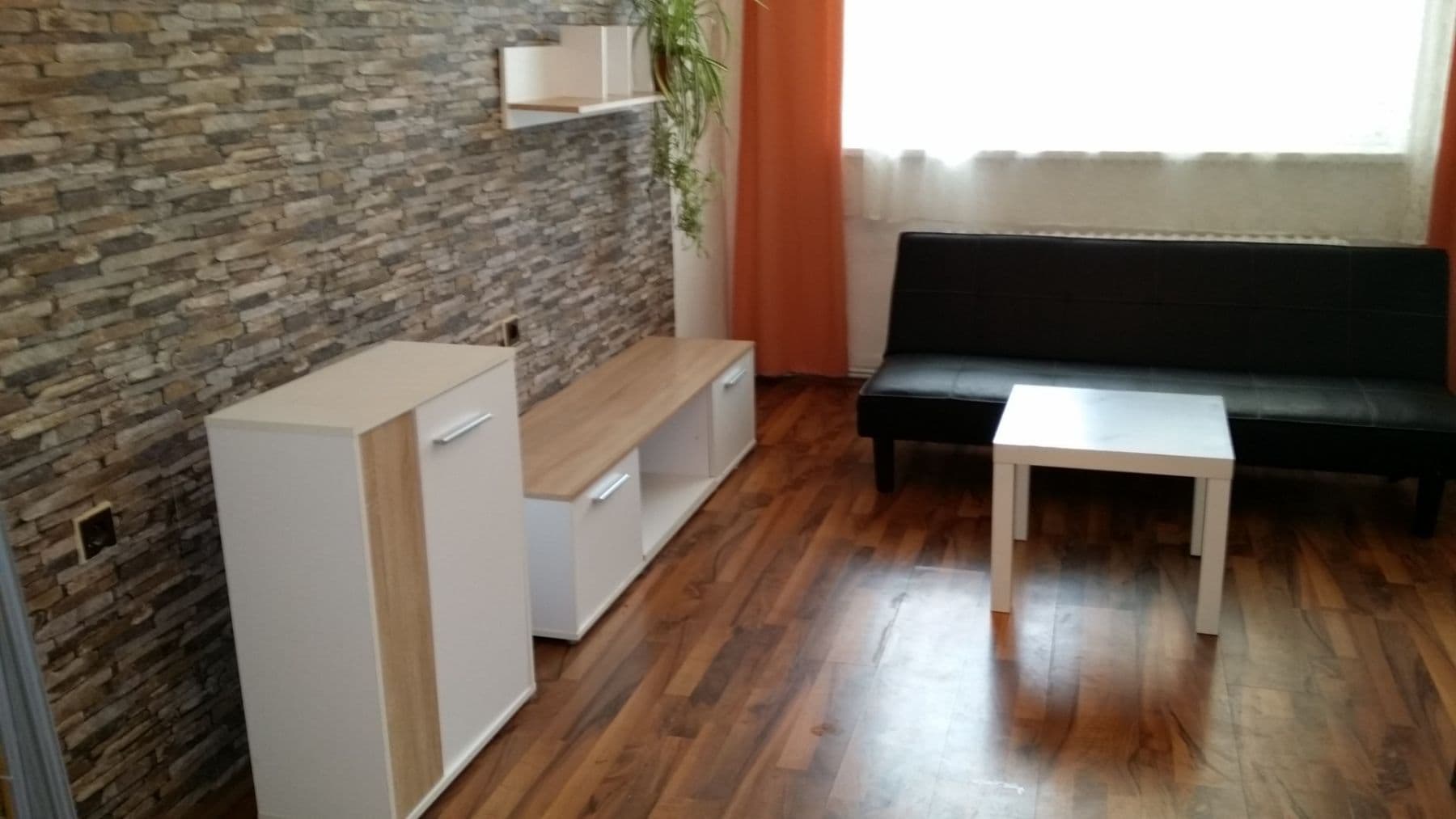 Pronájem bytu 2+1 33 m², Pavlíkova, Ořechov, Jihomoravský kraj Pronájem bytu 2+1 33 m², Pavlíkova, Ořechov, Jihomoravský kraj