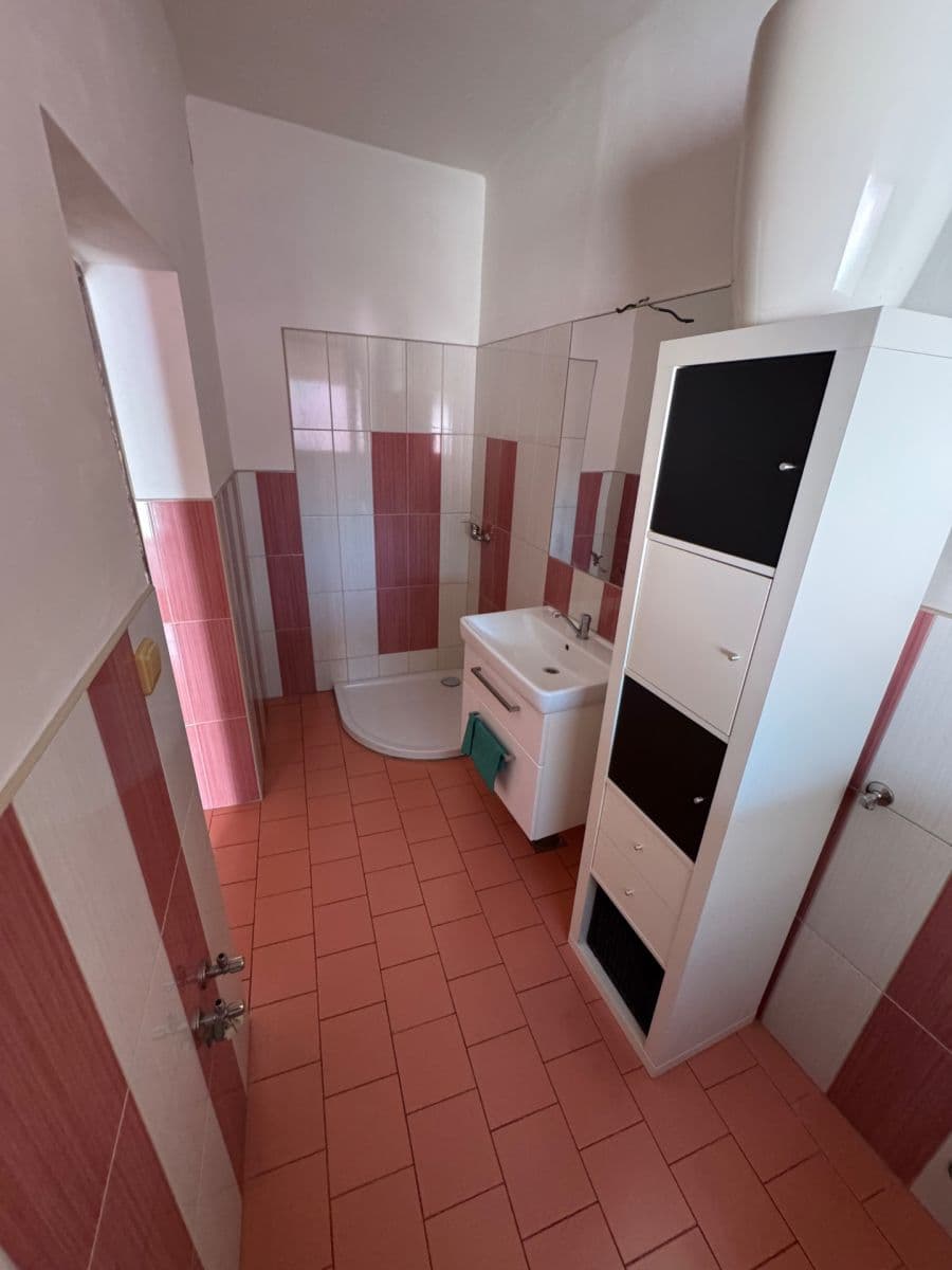 Prodej domu 88 m², pozemek 180 m², Rybářská, Ivančice, Jihomoravský kraj Prodej domu 88 m², pozemek 180 m², Rybářská, Ivančice, Jihomoravský kraj