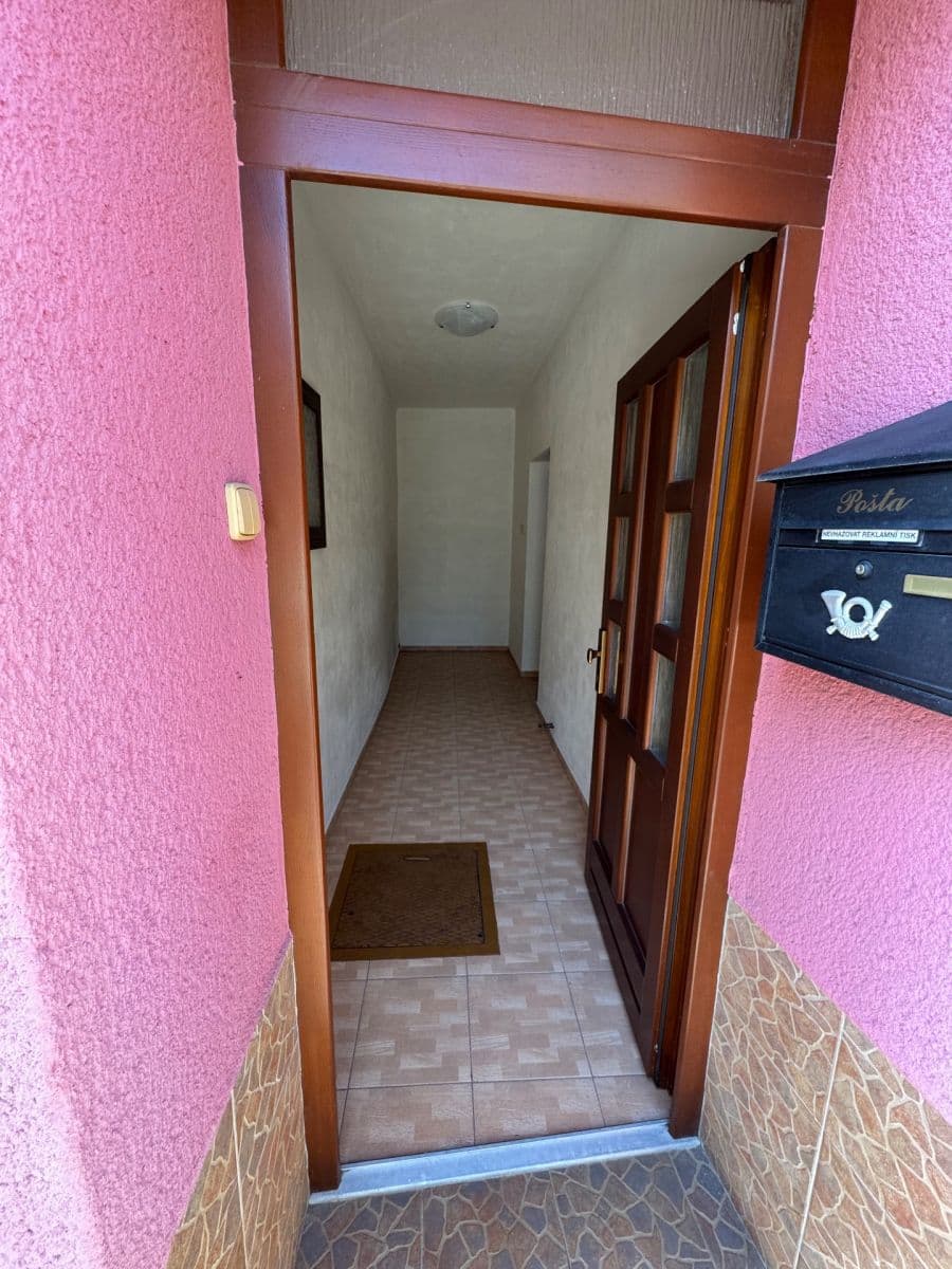 Prodej domu 88 m², pozemek 180 m², Rybářská, Ivančice, Jihomoravský kraj Prodej domu 88 m², pozemek 180 m², Rybářská, Ivančice, Jihomoravský kraj