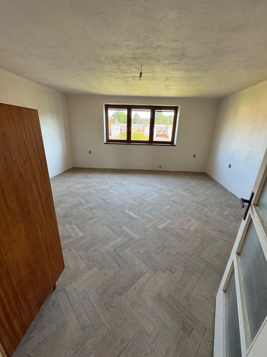 Prodej domu 88 m², pozemek 180 m², Rybářská, Ivančice, Jihomoravský kraj Prodej domu 88 m², pozemek 180 m², Rybářská, Ivančice, Jihomoravský kraj