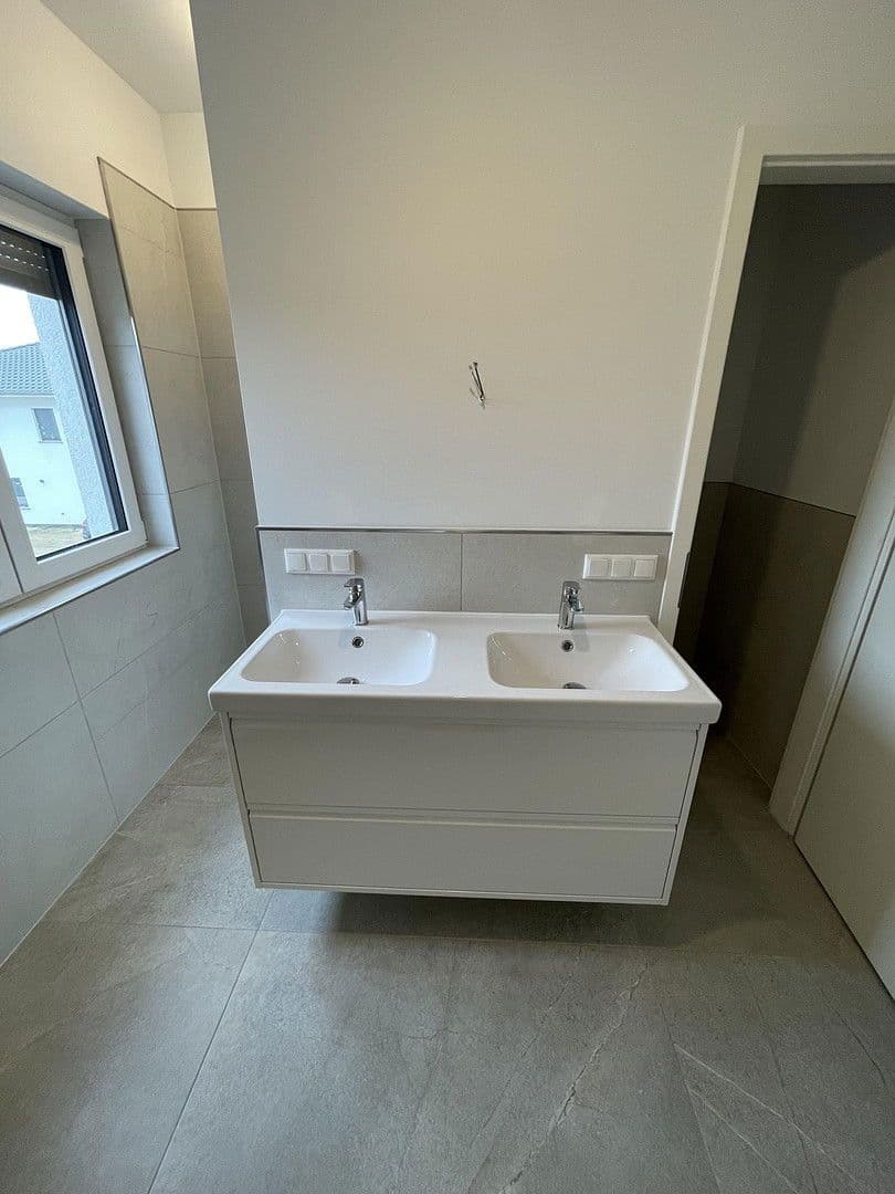 Pronájem domu 130 m², pozemek 300 m², Burgundstraße 22, Ludwigsfelde, Braniborsko Pronájem domu 130 m², pozemek 300 m², Burgundstraße 22, Ludwigsfelde, Braniborsko