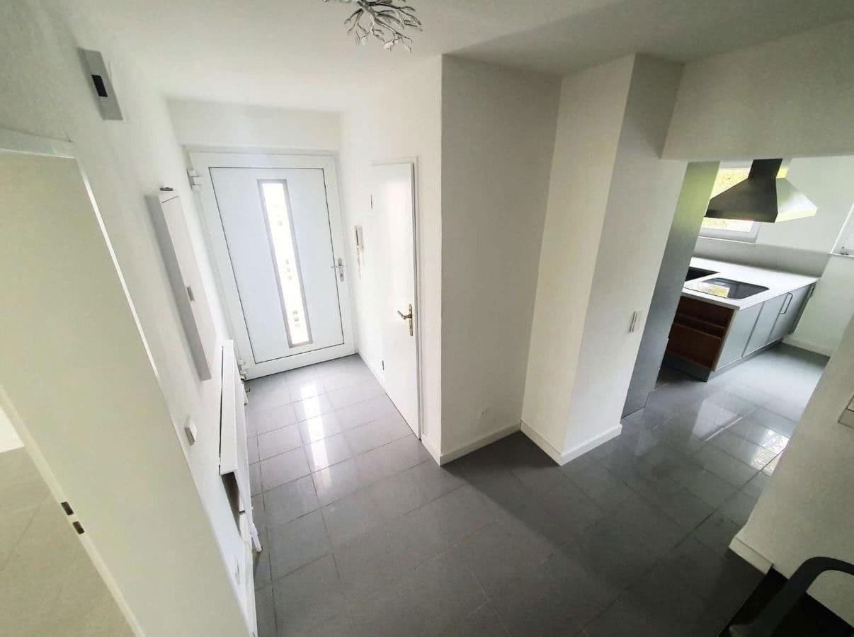 Prodej domu 149 m², pozemek 383 m², Armsündersteige 79/1, Heilbronn, Bádensko-Württembersko Prodej domu 149 m², pozemek 383 m², Armsündersteige 79/1, Heilbronn, Bádensko-Württembersko