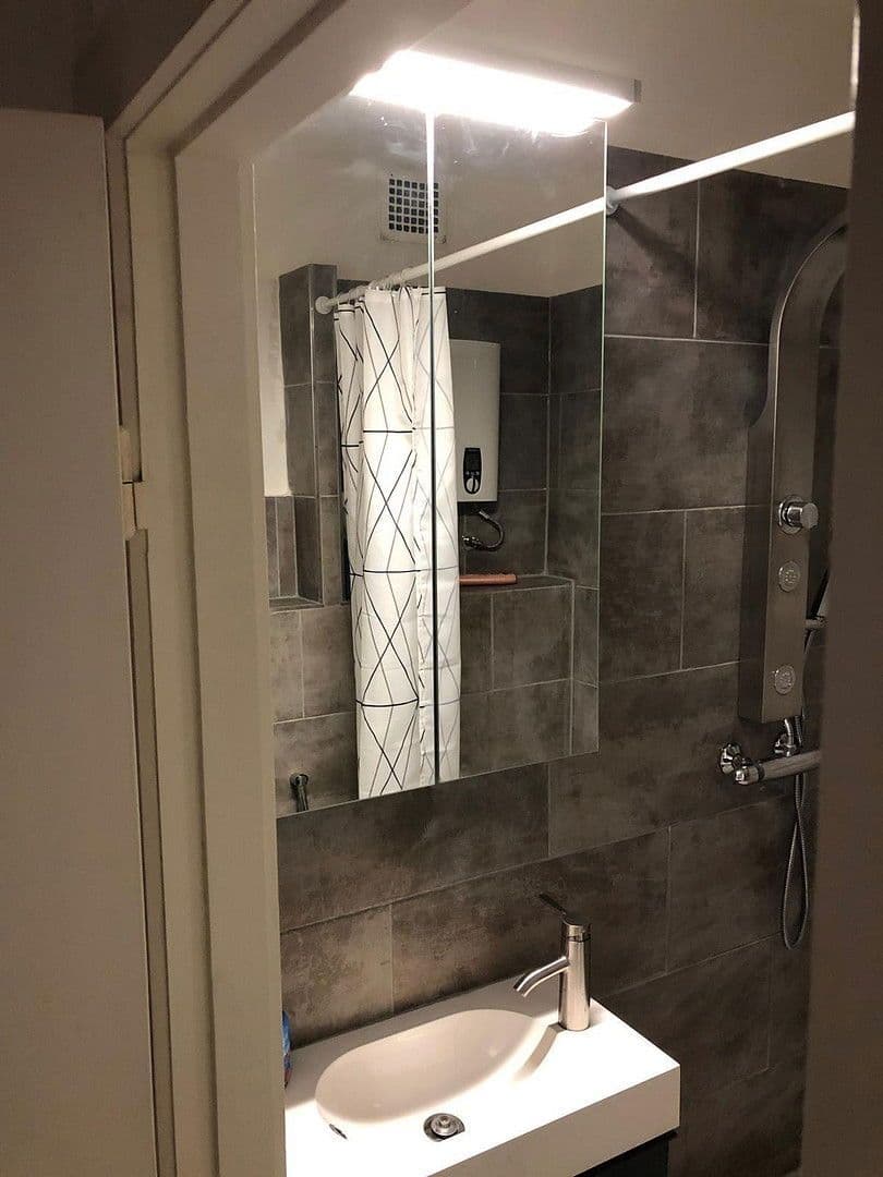 Pronájem bytu 2+1 59 m², Alsterdorfer Straße, Hamburg, Hamburg Pronájem bytu 2+1 59 m², Alsterdorfer Straße, Hamburg, Hamburg