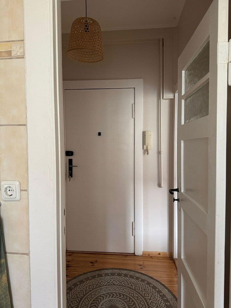 Pronájem bytu 1+1 35 m², Wolmirstedter Weg 7, Berlin, Berlín Pronájem bytu 1+1 35 m², Wolmirstedter Weg 7, Berlin, Berlín