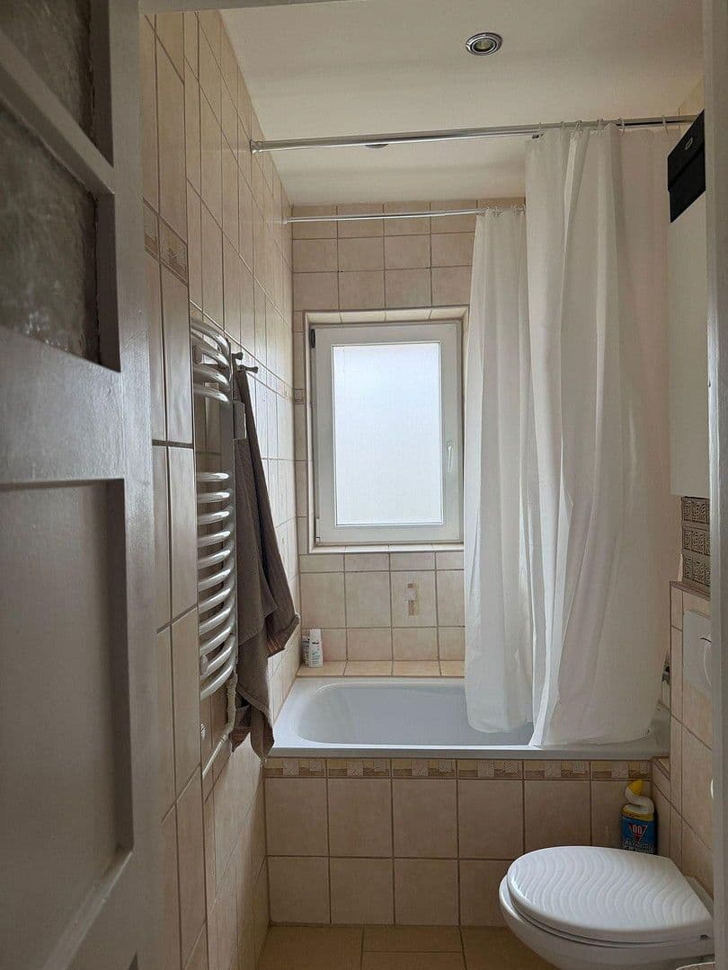 Pronájem bytu 1+1 35 m², Wolmirstedter Weg 7, Berlin, Berlín Pronájem bytu 1+1 35 m², Wolmirstedter Weg 7, Berlin, Berlín