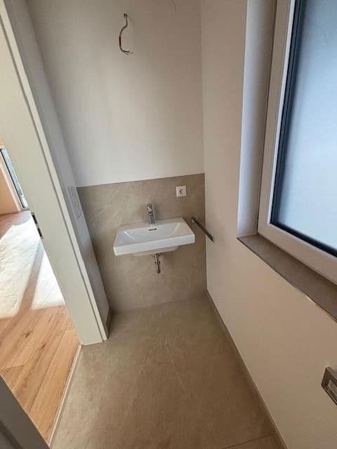 Prodej domu 125 m², pozemek 144 m², Herzogenaurach, Bavorsko Prodej domu 125 m², pozemek 144 m², Herzogenaurach, Bavorsko