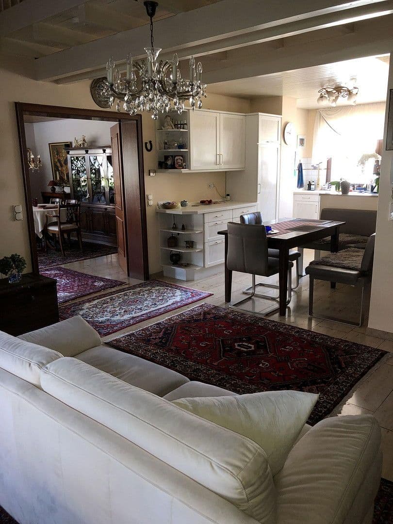 Prodej bytu 5+1 160 m², Rottenburg am Neckar, Bádensko-Württembersko Prodej bytu 5+1 160 m², Rottenburg am Neckar, Bádensko-Württembersko