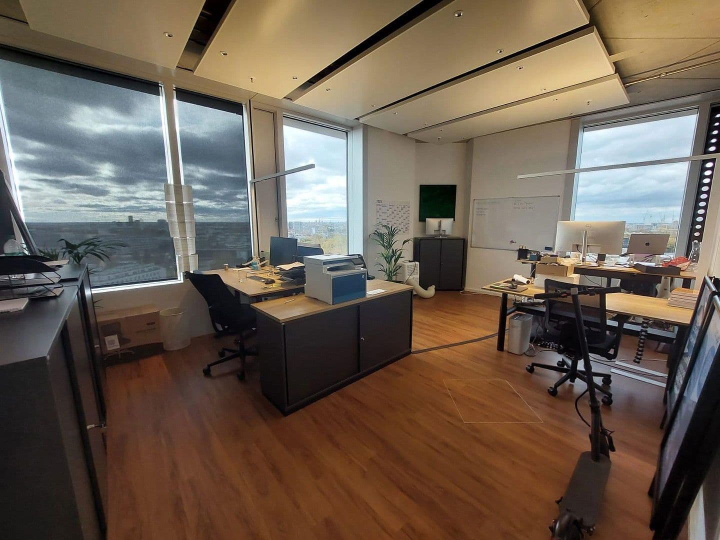 Pronájem kanceláře 420 m², Hermann-Weinhauser-Strasse 73, München, Bavorsko Pronájem kanceláře 420 m², Hermann-Weinhauser-Strasse 73, München, Bavorsko