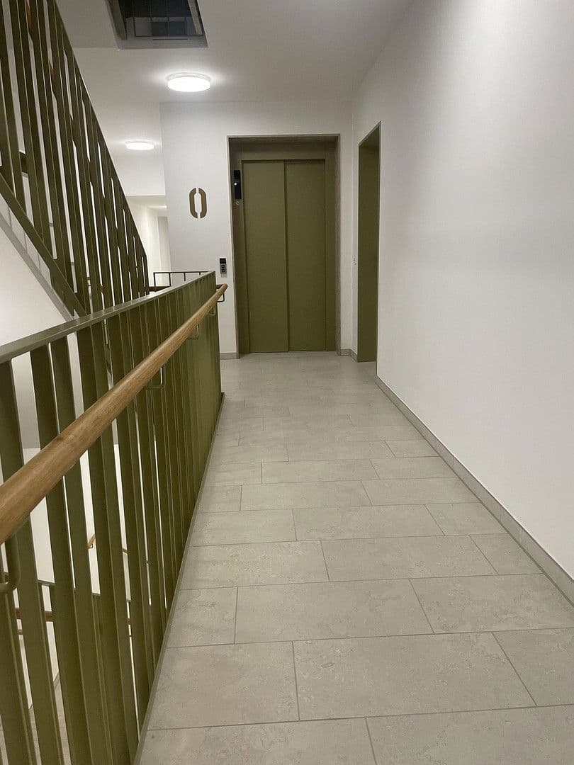 Pronájem bytu 1+1 31 m², Hermine-von-Parish-Str. 39, München, Bavorsko Pronájem bytu 1+1 31 m², Hermine-von-Parish-Str. 39, München, Bavorsko