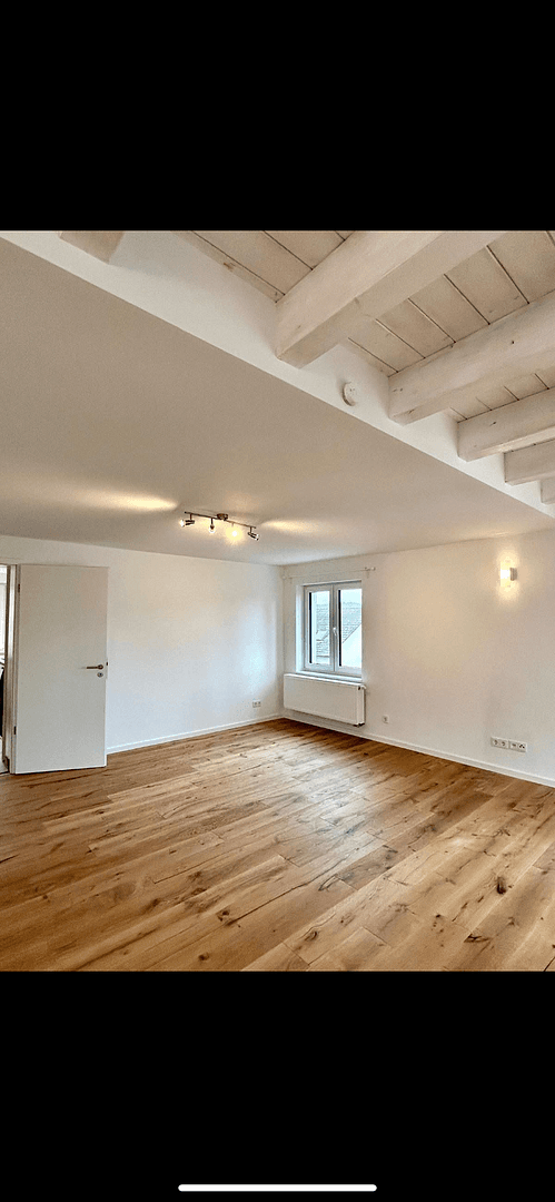 Pronájem bytu 3+1 109 m², Weilerbach, Porýní-Falc Pronájem bytu 3+1 109 m², Weilerbach, Porýní-Falc