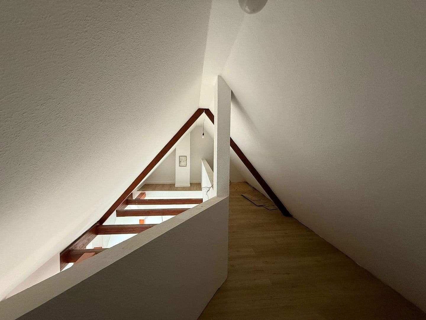 Pronájem bytu 3+1 56 m², Marktstraße 17, Öhringen, Bádensko-Württembersko Pronájem bytu 3+1 56 m², Marktstraße 17, Öhringen, Bádensko-Württembersko