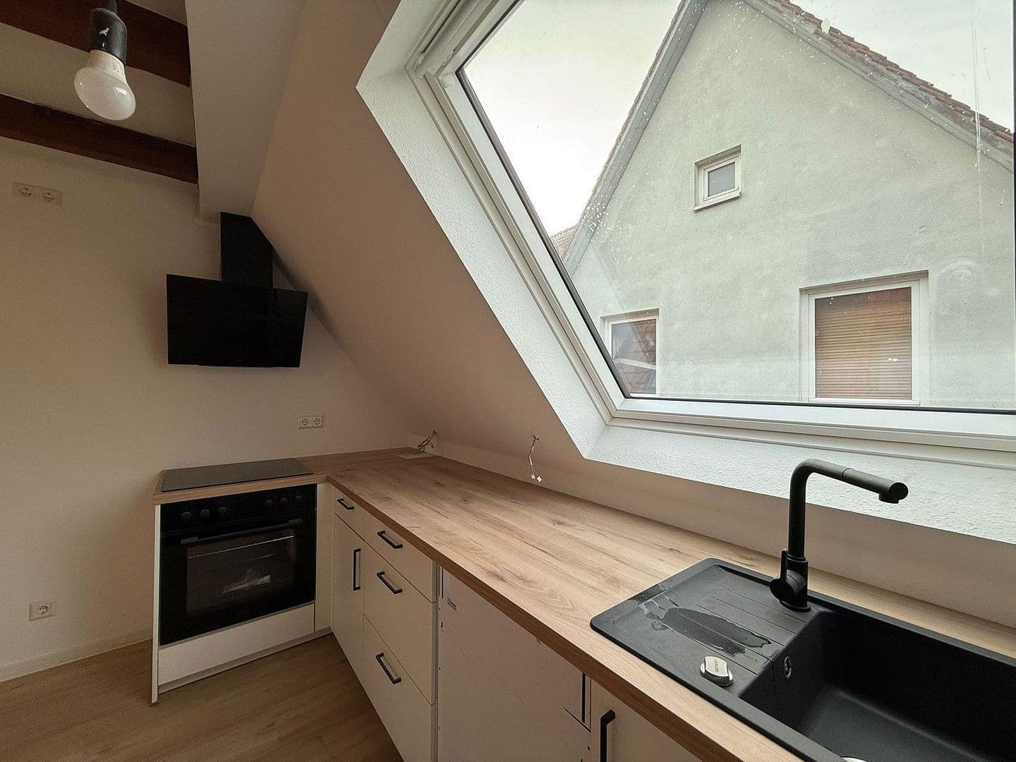 Pronájem bytu 3+1 56 m², Marktstraße 17, Öhringen, Bádensko-Württembersko Pronájem bytu 3+1 56 m², Marktstraße 17, Öhringen, Bádensko-Württembersko