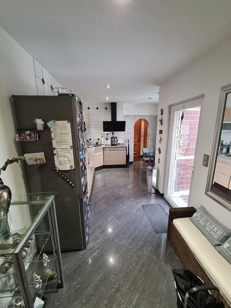 Pronájem bytu 2+kk 70 m², Wachstr. 11, Oberhausen, Severní Porýní-Vestfálsko Pronájem bytu 2+kk 70 m², Wachstr. 11, Oberhausen, Severní Porýní-Vestfálsko