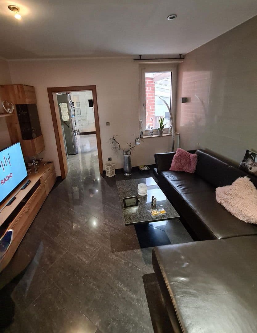 Pronájem bytu 2+kk 70 m², Wachstr. 11, Oberhausen, Severní Porýní-Vestfálsko Pronájem bytu 2+kk 70 m², Wachstr. 11, Oberhausen, Severní Porýní-Vestfálsko