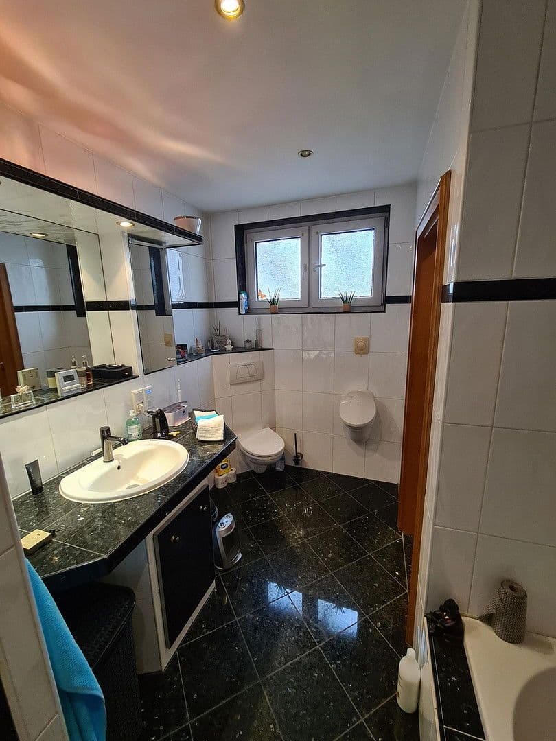 Pronájem bytu 2+kk 70 m², Wachstr. 11, Oberhausen, Severní Porýní-Vestfálsko Pronájem bytu 2+kk 70 m², Wachstr. 11, Oberhausen, Severní Porýní-Vestfálsko