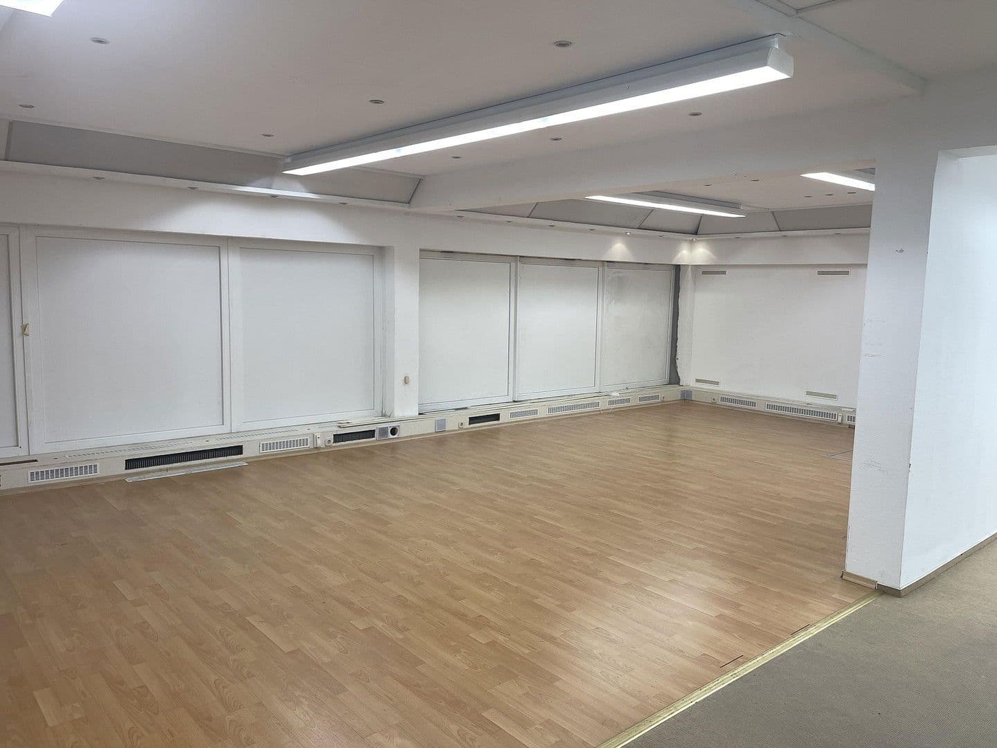 Pronájem nebytového prostoru 2.000 m², Engelsbyer Str. 65, Flensburg, Šlesvicko-Holštýnsko Pronájem nebytového prostoru 2.000 m², Engelsbyer Str. 65, Flensburg, Šlesvicko-Holštýnsko