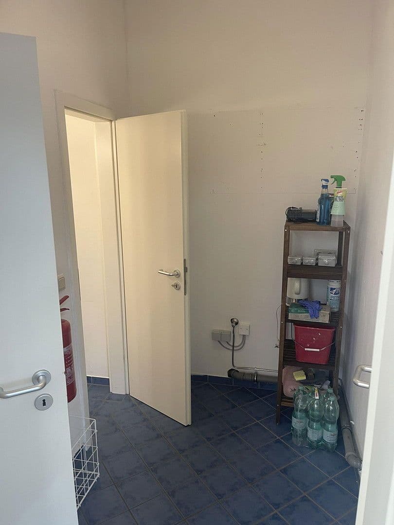 Pronájem nebytového prostoru 2.000 m², Engelsbyer Str. 65, Flensburg, Šlesvicko-Holštýnsko Pronájem nebytového prostoru 2.000 m², Engelsbyer Str. 65, Flensburg, Šlesvicko-Holštýnsko