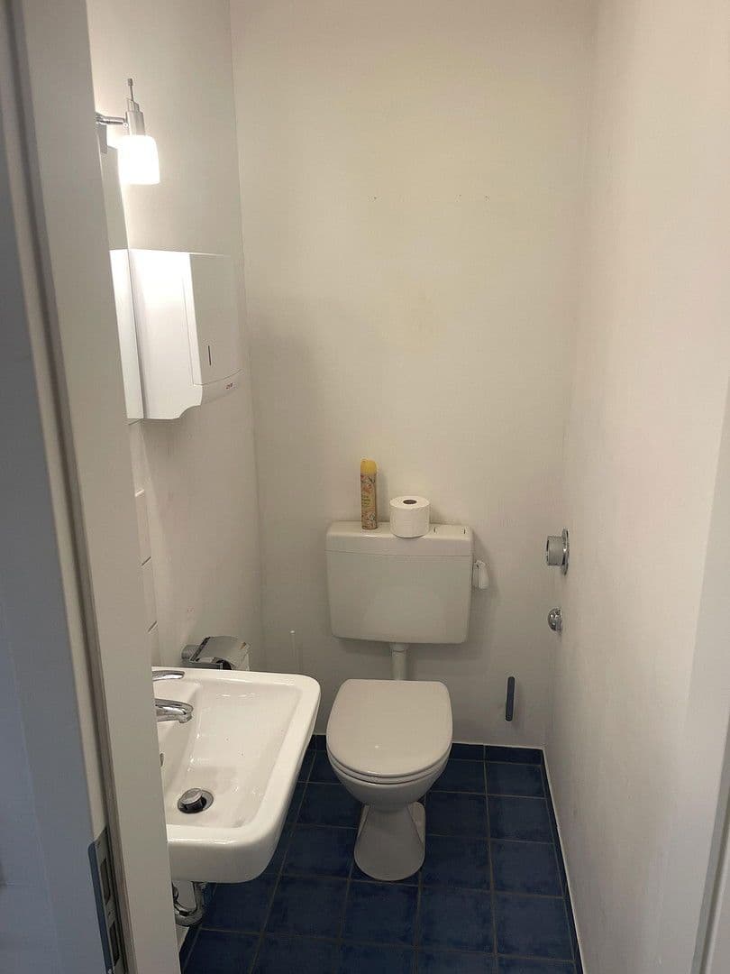 Pronájem nebytového prostoru 2.000 m², Engelsbyer Str. 65, Flensburg, Šlesvicko-Holštýnsko Pronájem nebytového prostoru 2.000 m², Engelsbyer Str. 65, Flensburg, Šlesvicko-Holštýnsko