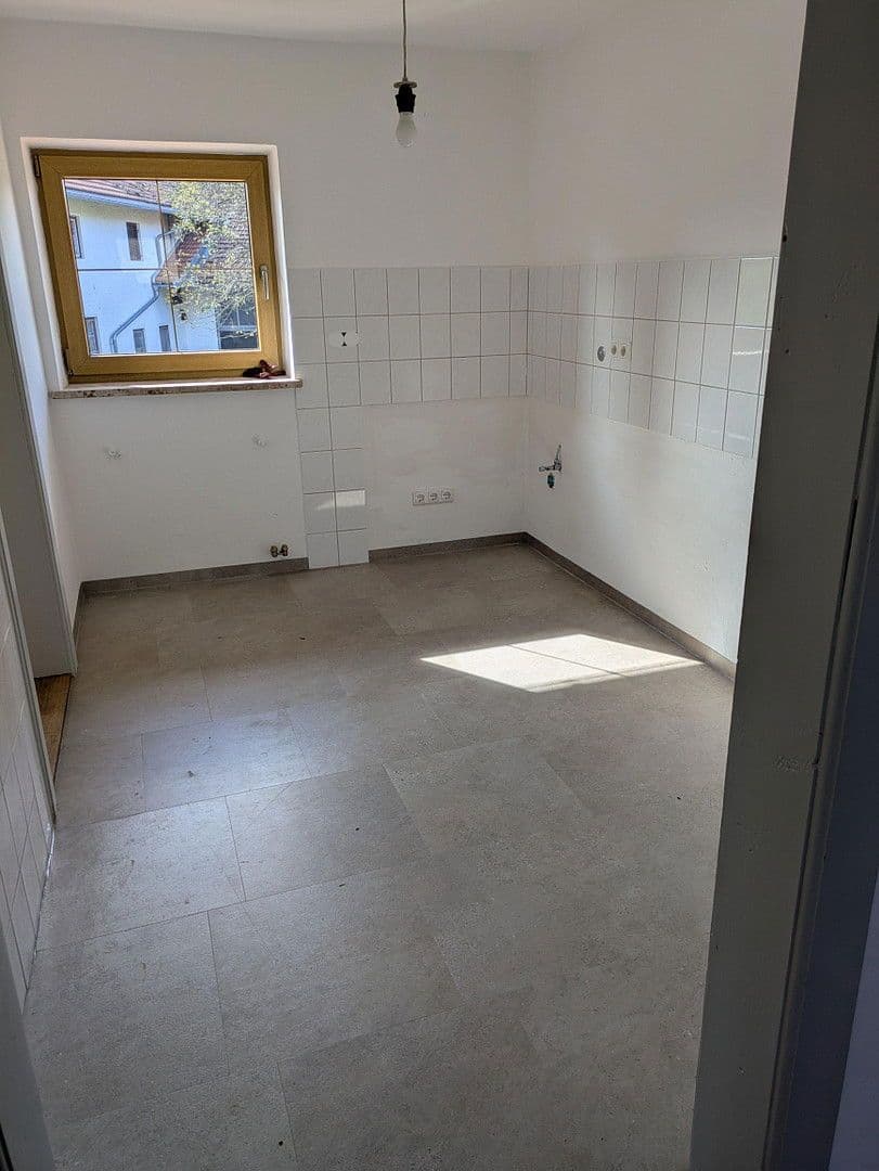 Pronájem bytu 4+1 98 m², Kirchanschöring, Bavorsko Pronájem bytu 4+1 98 m², Kirchanschöring, Bavorsko