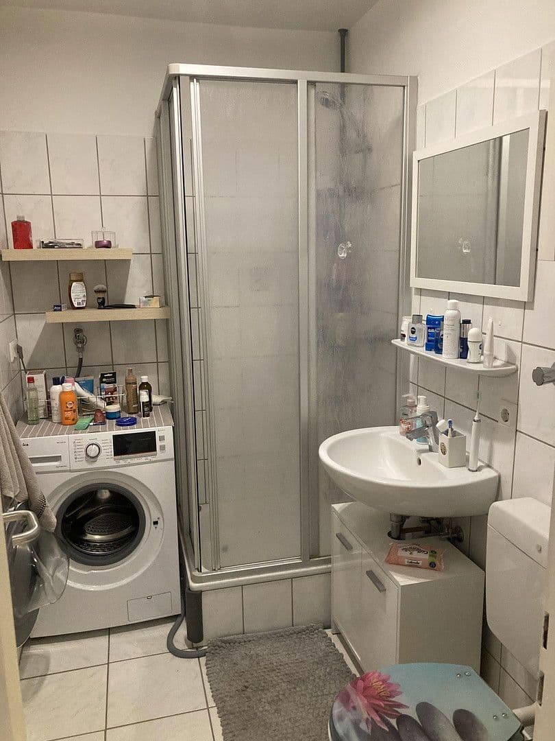 Pronájem domu 48 m², pozemek 1 m², Dresdenerstr. 13, Heiligenhaus, Severní Porýní-Vestfálsko Pronájem domu 48 m², pozemek 1 m², Dresdenerstr. 13, Heiligenhaus, Severní Porýní-Vestfálsko