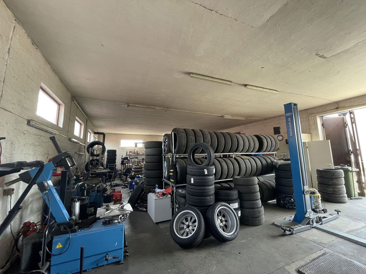 Pronájem nebytového prostoru 200 m², Barbing, Bavorsko Pronájem nebytového prostoru 200 m², Barbing, Bavorsko