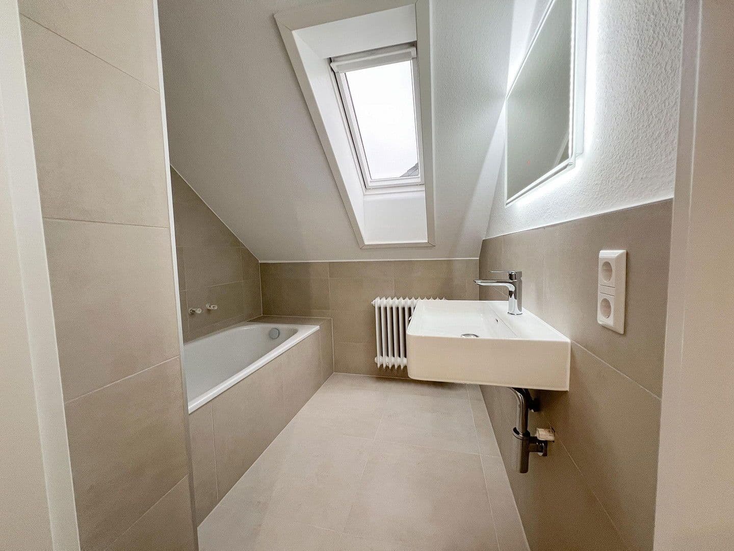 Prodej bytu 2+1 50 m², Ludwigstraße 28, Eggenstein-Leopoldshafen, Bádensko-Württembersko Prodej bytu 2+1 50 m², Ludwigstraße 28, Eggenstein-Leopoldshafen, Bádensko-Württembersko