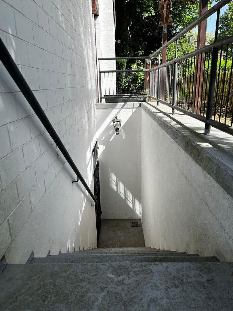 Prodej domu 118 m², pozemek 417 m², Erbenhäuschen 43a, Solingen, Severní Porýní-Vestfálsko Prodej domu 118 m², pozemek 417 m², Erbenhäuschen 43a, Solingen, Severní Porýní-Vestfálsko