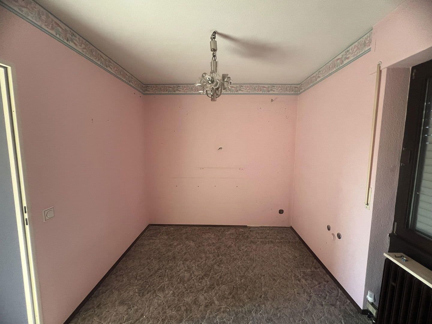 Prodej domu 118 m², pozemek 417 m², Erbenhäuschen 43a, Solingen, Severní Porýní-Vestfálsko Prodej domu 118 m², pozemek 417 m², Erbenhäuschen 43a, Solingen, Severní Porýní-Vestfálsko